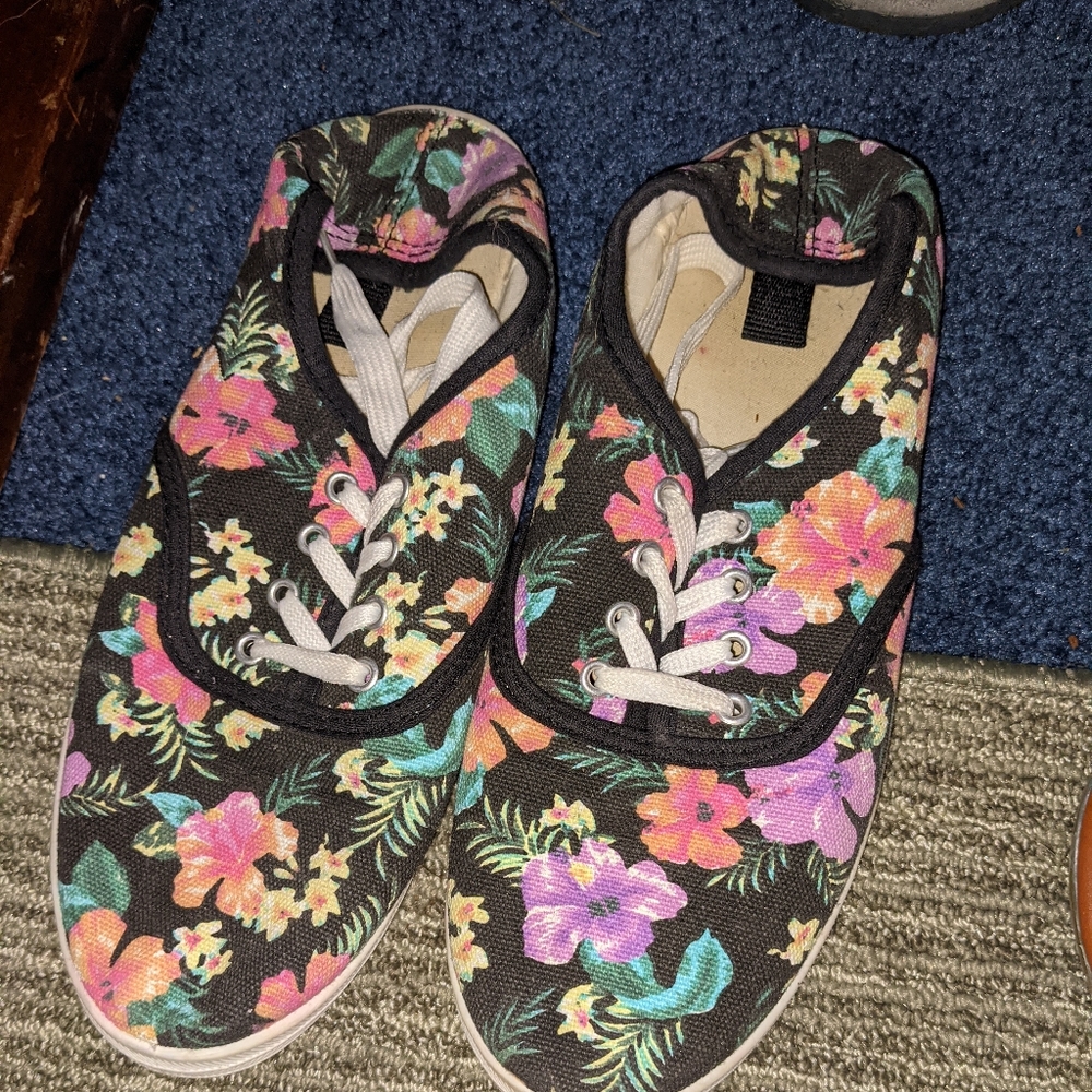 Floral shoes